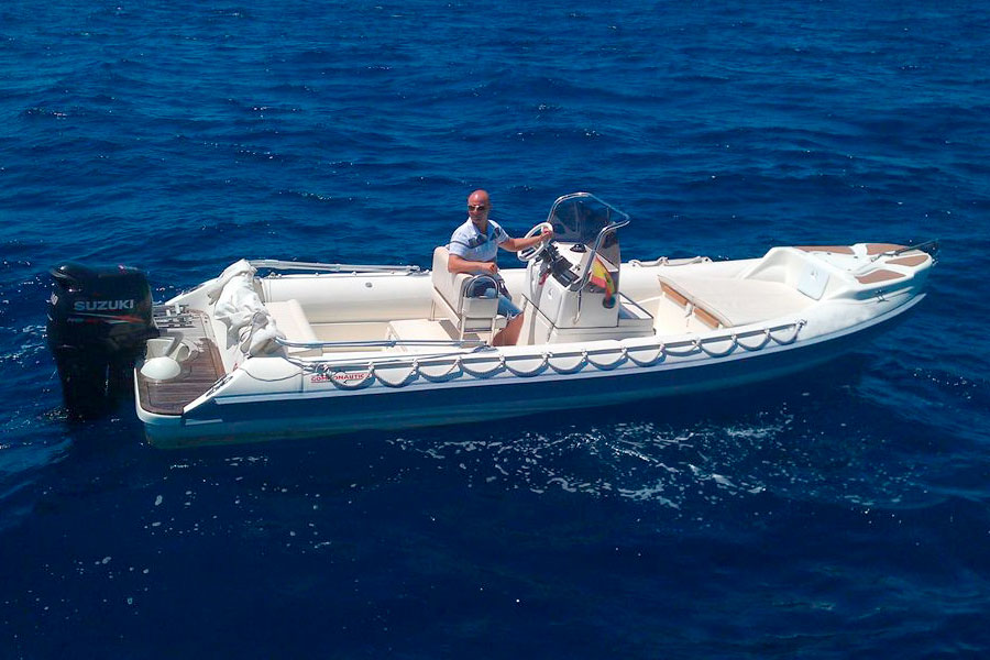 Gommo Nautica G65 available for bareboat charter on Ibiza